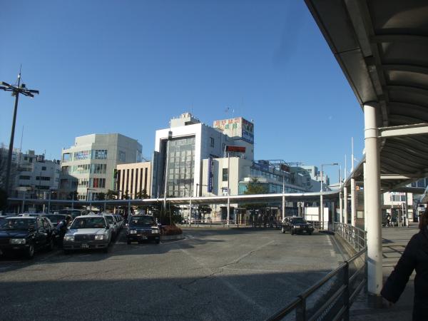 逗子駅バス停1番乗り場です。